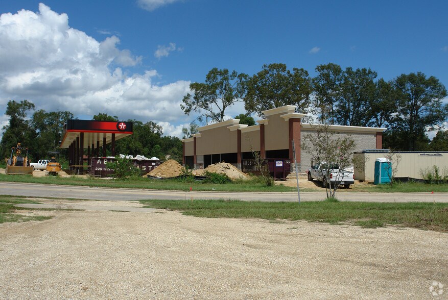 More Photos Of 3636 N Sherwood Forest Dr, Baton Rouge General Retail For Lease