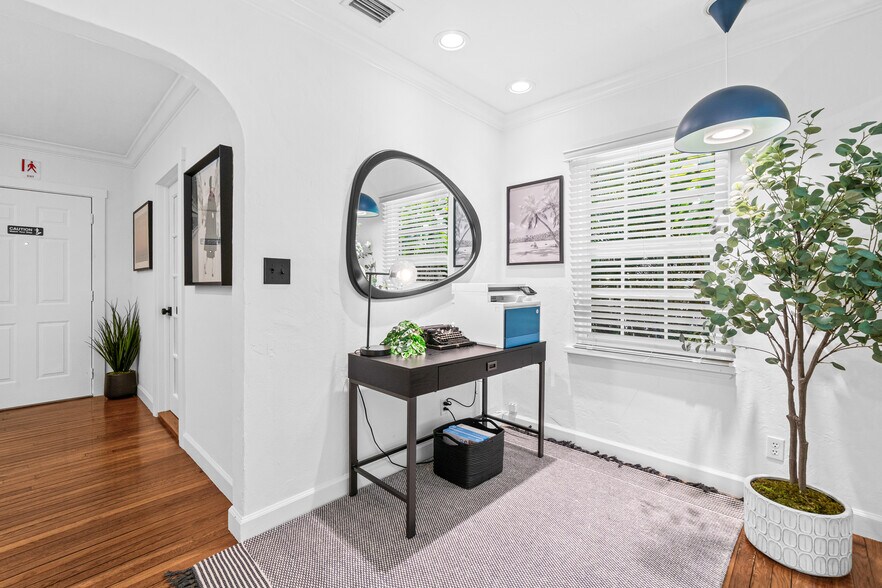 More Photos Of 203 NE 1st Ave, Delray Beach Office Residential For Lease