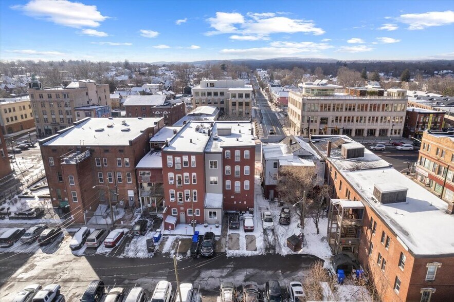 More Photos Of 666-668 Main St, Middletown Apartments For Sale