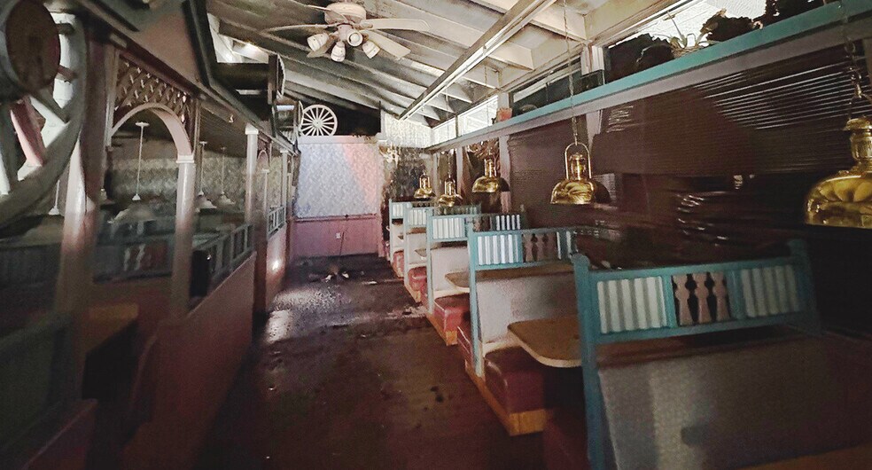 More Photos Of 3851 N Blackstone Ave, Fresno Restaurant For Sale