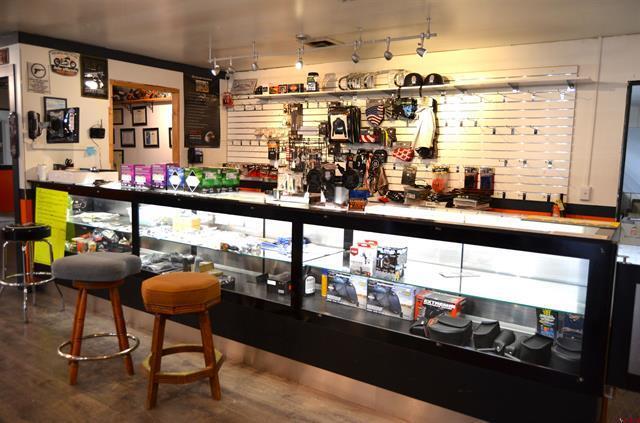 More Photos Of 1520 Bluff St, Delta Showroom For Sale