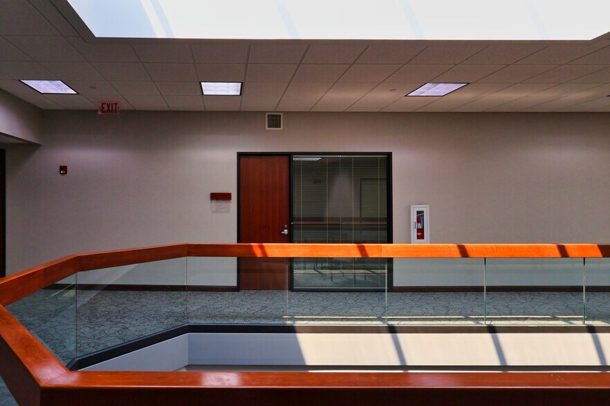 More Photos Of 1700 Park St, Naperville Office For Lease