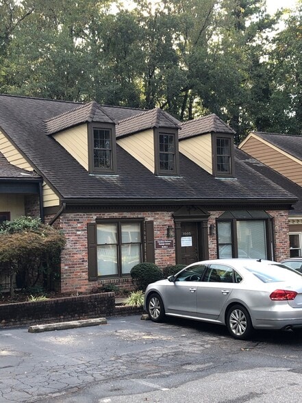 More Photos Of 1001-1017 Dresser Ct, Raleigh Office For Lease