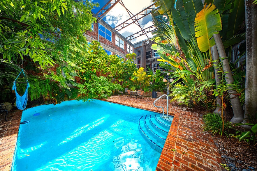 More Photos Of 314 Simonton St, Key West Flex For Sale