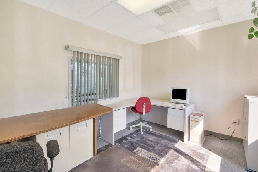 More Photos Of 2 Hartford Dr, Tinton Falls Medical For Sale