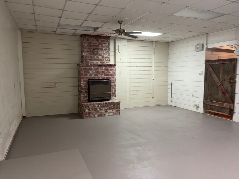 More Photos Of 635 Main St, Red Bluff General Retail For Sale