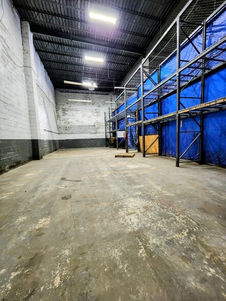 More Photos Of 210 42nd St, Brooklyn Warehouse For Lease