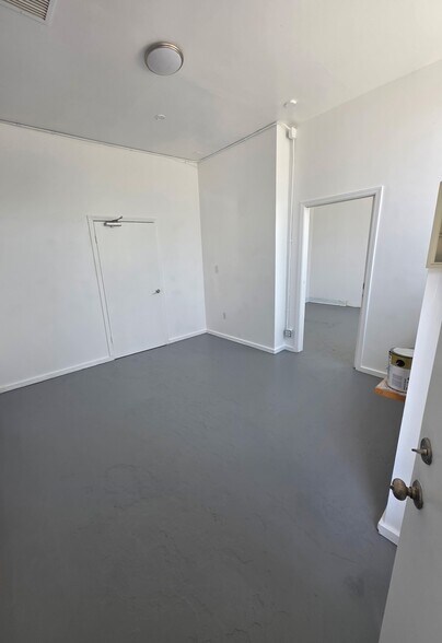 More Photos Of 3771 Las Flores Ct, Los Angeles Flex For Lease