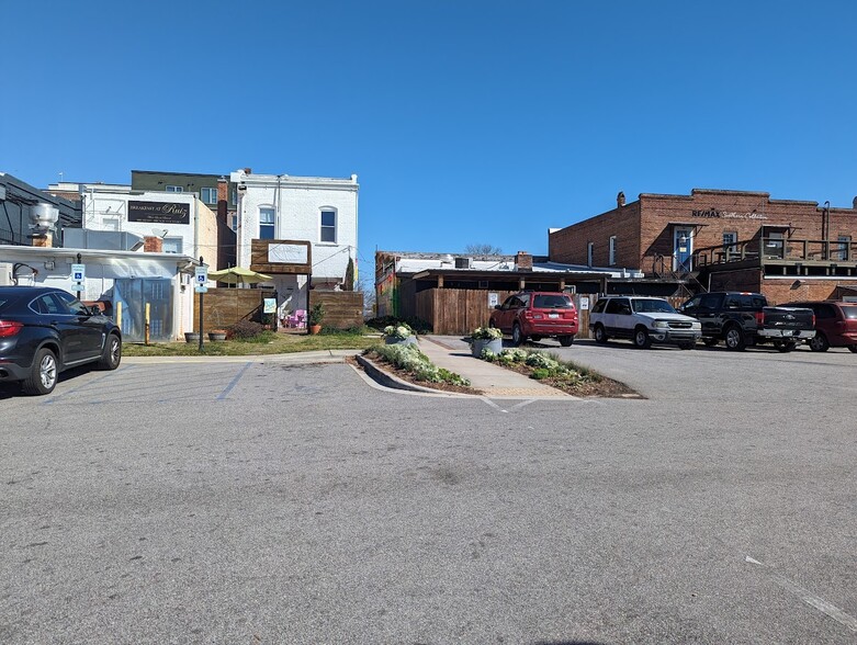 More Photos Of 122-126 State St, West Columbia Storefront For Sale