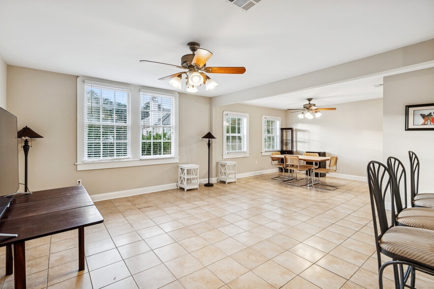 More Photos Of 1300 Arabella St, New Orleans Storefront Retail Residential For Sale