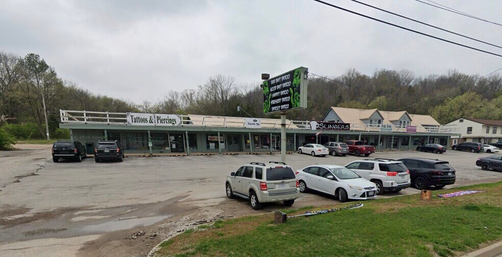 More Photos Of 4654-4674 Gravois Rd, House Springs General Retail For Lease