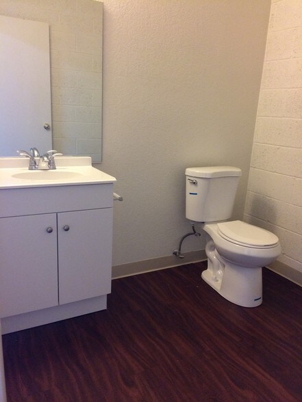 More Photos Of 4045 W Quail Ave, Las Vegas Warehouse For Lease