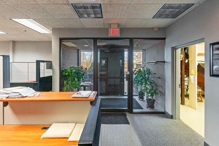 More Photos Of 6 Raritan Rd, Oakland Warehouse For Sale