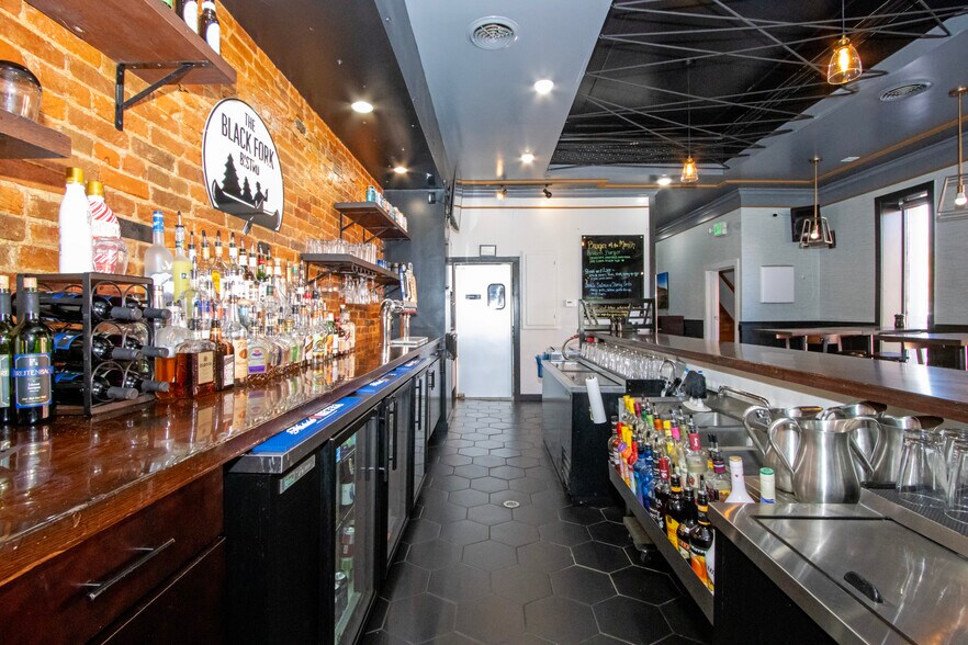 More Photos Of 153 W Main St, Loudonville Restaurant For Sale