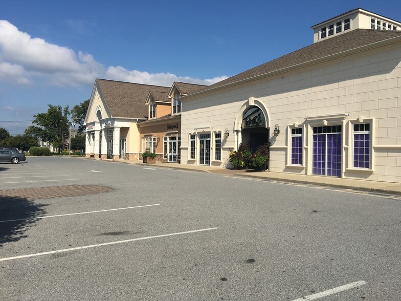 More Photos Of 900 Route 376, Wappingers Falls Freestanding For Sale