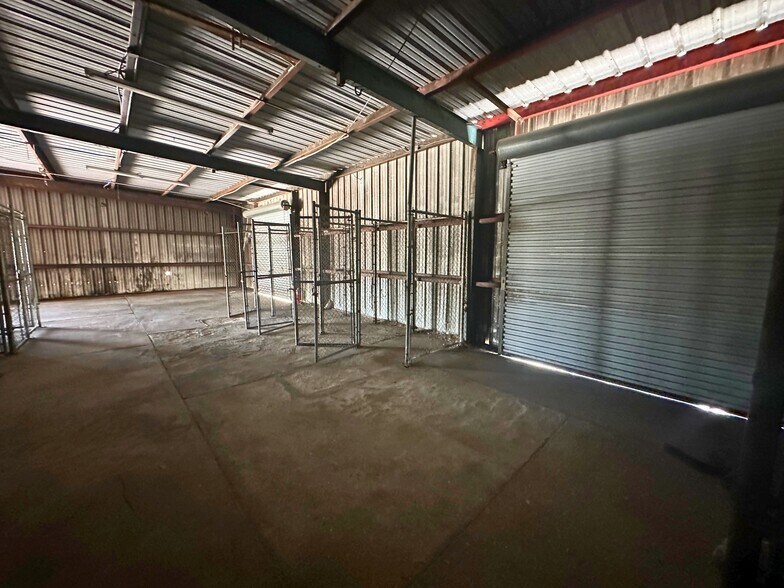 More Photos Of 6009 15th St E, Bradenton Warehouse For Lease