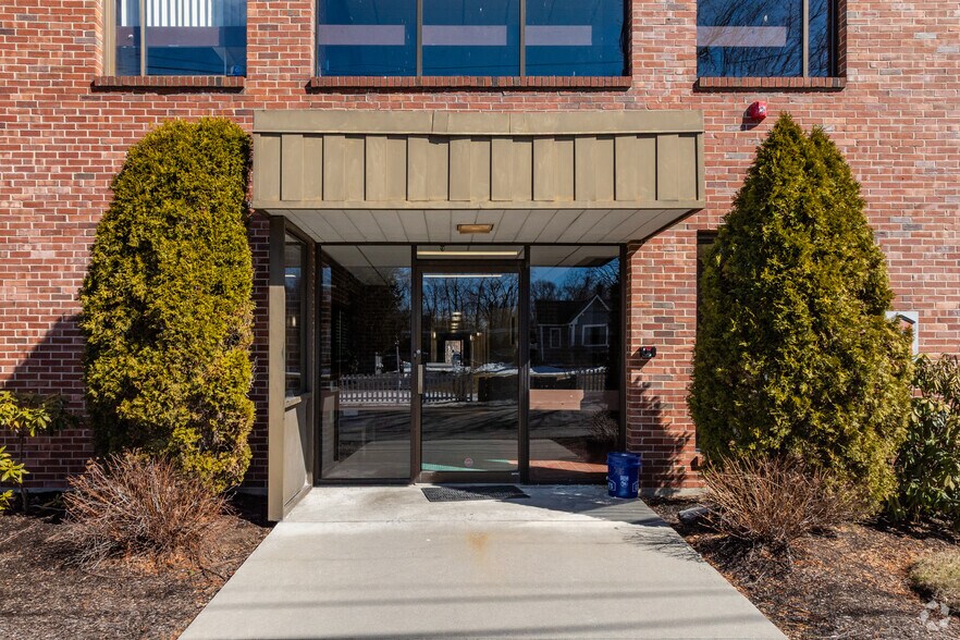 More Photos Of 223 Walnut St, Framingham Medical For Lease