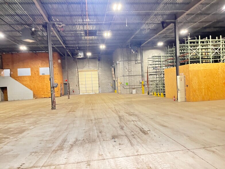 More Photos Of 270 E 167th St, Harvey Warehouse For Lease
