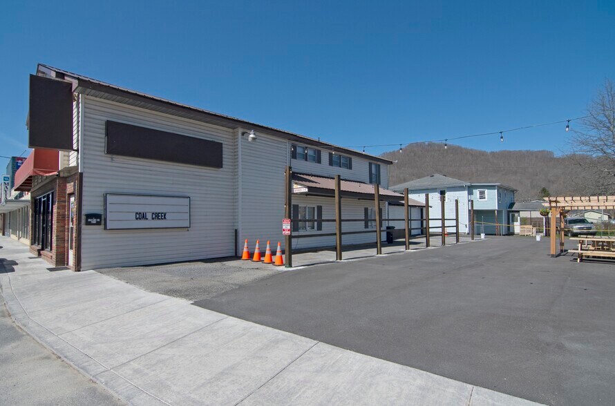 More Photos Of 439 Main Street, Rainelle Storefront Retail Residential For Sale