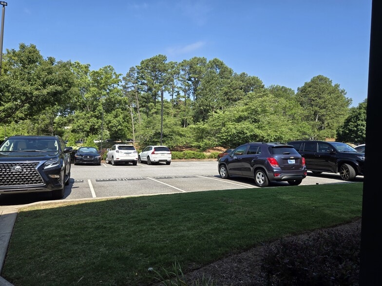 More Photos Of 1005 Alderman Dr, Alpharetta Research And Development For Lease