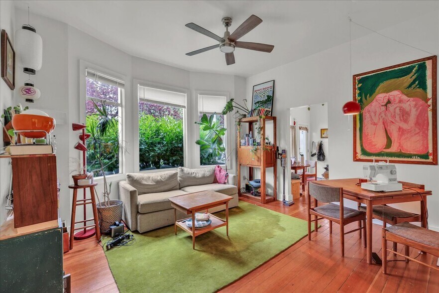 More Photos Of 172 16th Ave, Seattle Multifamily For Sale