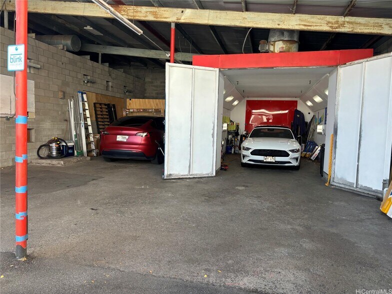 More Photos Of 451 Kapahulu Ave, Honolulu Auto Repair For Lease