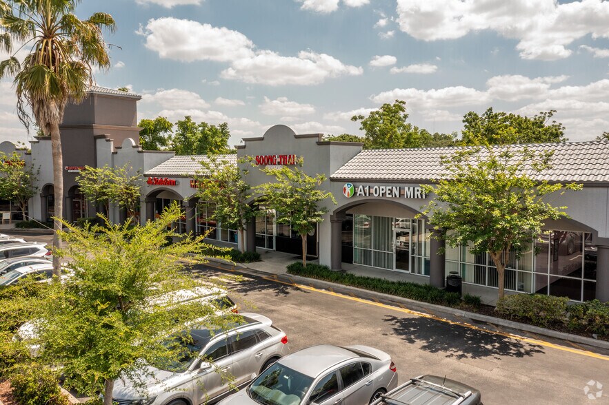 More Photos Of 9428-9470 W Colonial Dr, Ocoee General Retail For Lease