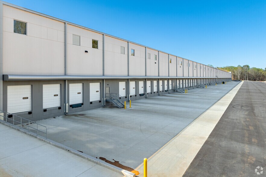 More Photos Of 7905 Roosevelt Hwy, Palmetto Distribution For Lease