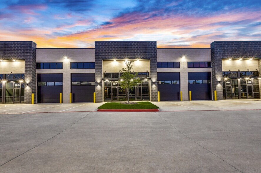 More Photos Of 1821 McKinney St, Melissa Office For Lease