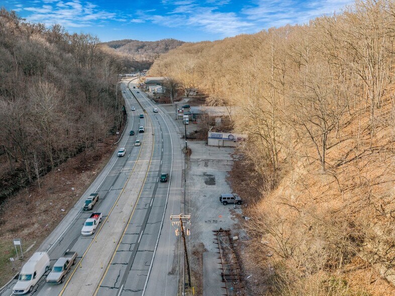 More Photos Of 953 Hayden Blvd, Elizabeth Freestanding For Sale