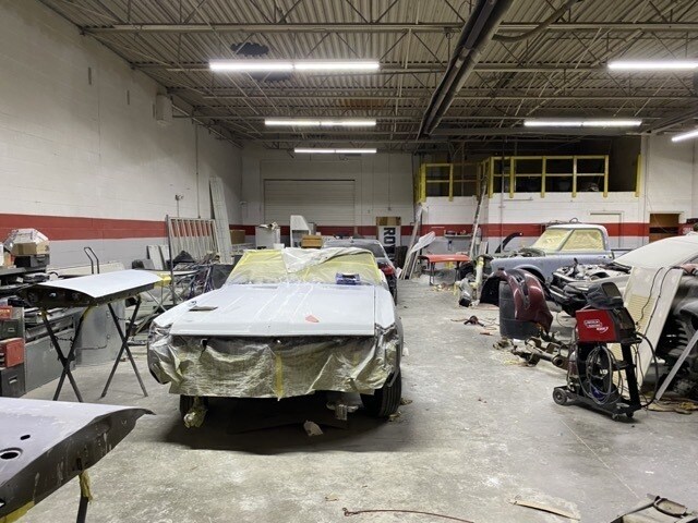 More Photos Of 14021 E 10 Mile Rd, Warren Service For Sale