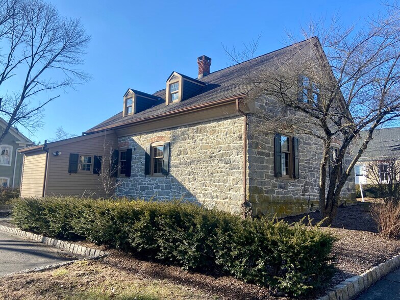 More Photos Of 1298-1300 Hope Bridgeville Rd, Hope Office For Lease