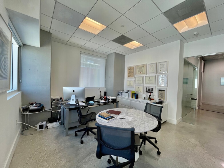 More Photos Of 40 SW 13th St, Miami Office Residential For Lease