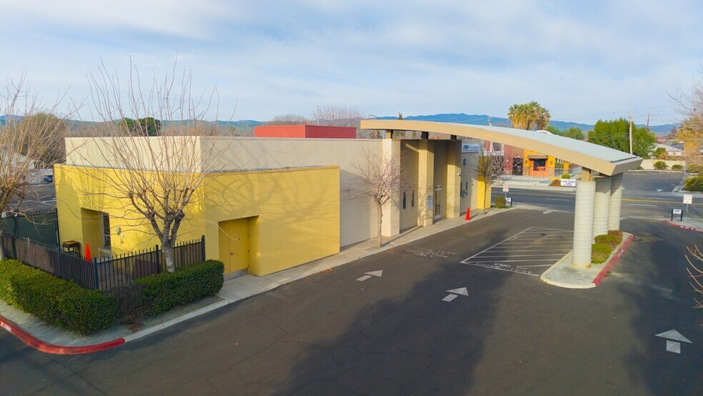 More Photos Of 406 E Elm Ave, Coalinga Office For Sale