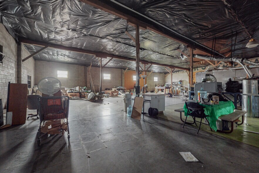 More Photos Of 1823 Commercial St NE, Albuquerque Warehouse For Sale