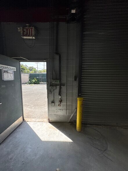 More Photos Of 234 Grandview Ave, Staten Island Warehouse For Lease