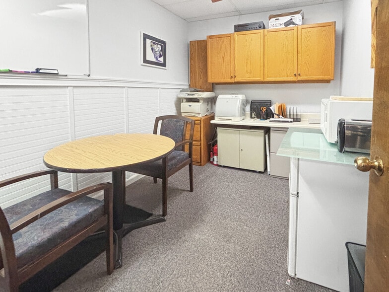 More Photos Of 8751 E Hampden Ave, Denver Office For Sale