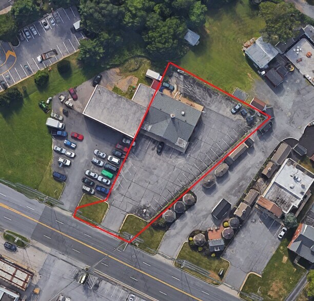 More Photos Of 15547 Old Columbia Pike, Burtonsville Restaurant For Lease