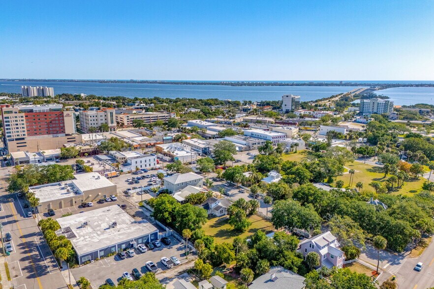 More Photos Of 2106 Vernon Pl, Melbourne Flex For Sale