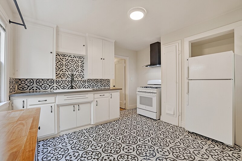 More Photos Of 2423 L St, Sacramento Apartments For Sale