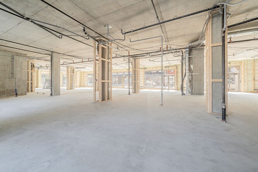 More Photos Of 2485 Rue Bélanger, Montréal Multifamily For Sale