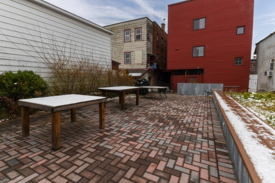 More Photos Of 38 Reid St, Amsterdam Specialty For Sale