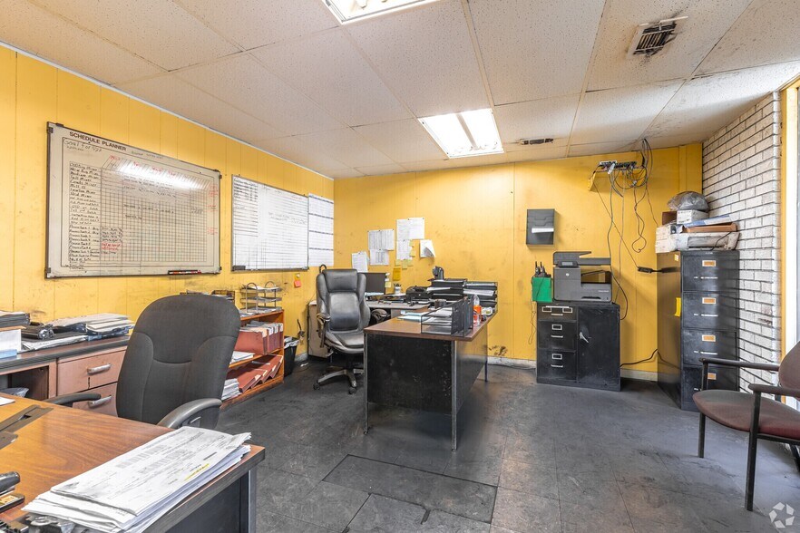 More Photos Of 508 Industrial Blvd, Atlanta Industrial For Sale