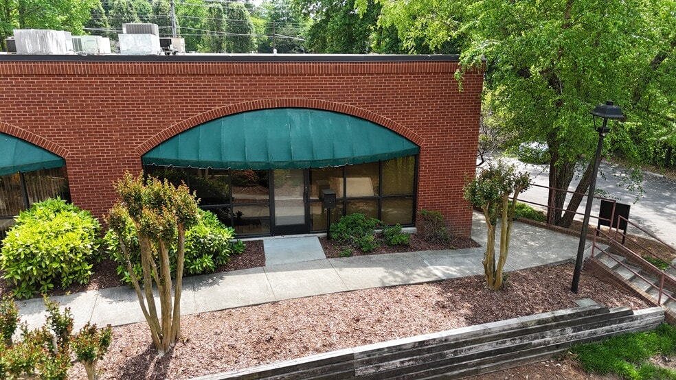 Primary Photo Of 601 Eastchester Dr, High Point Office For Sale