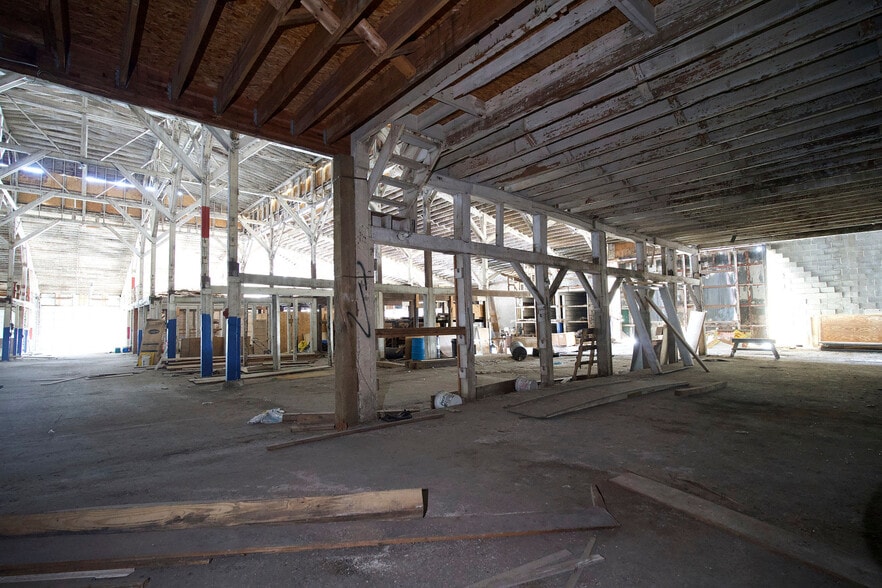 More Photos Of 221 S Walnut Ave, Sidney Warehouse For Sale