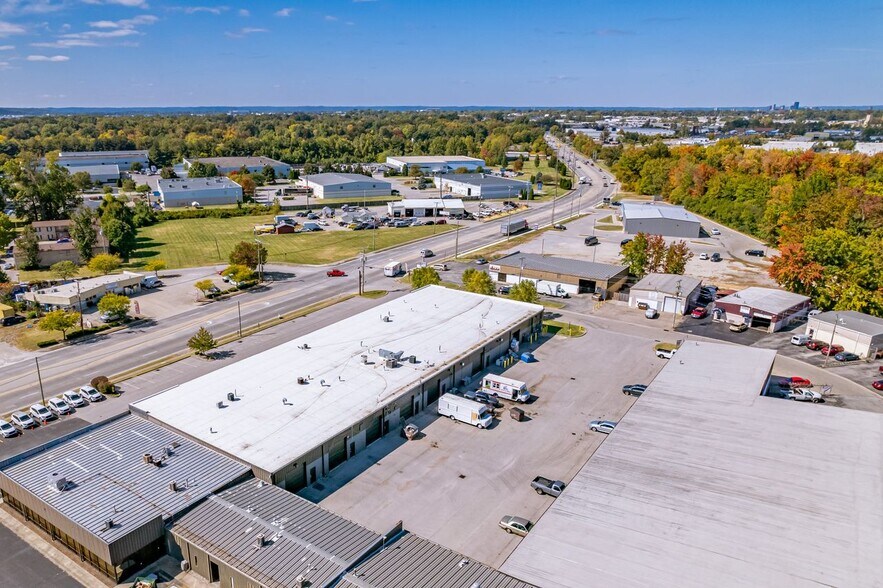 More Photos Of 4735 Poplar Level Rd, Louisville Light Distribution For Lease