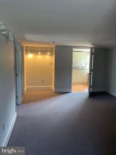 More Photos Of 300 Spruce St, Doylestown Office For Sale