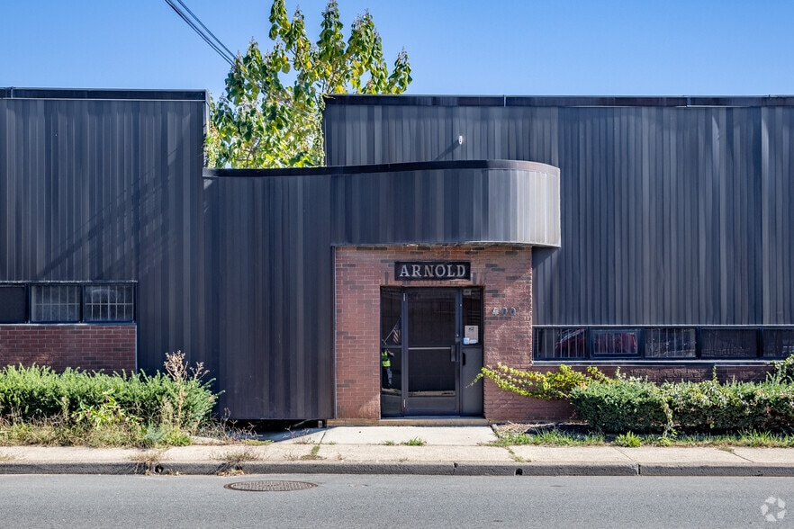 More Photos Of 386-394 Coit St, Irvington Manufacturing For Lease