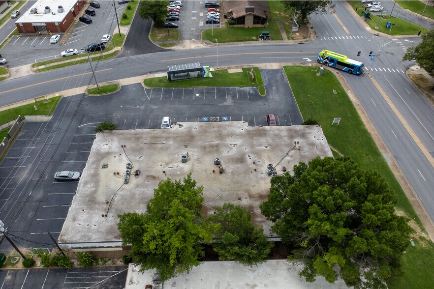 More Photos Of 324 W Pershing Blvd, North Little Rock Office For Sale