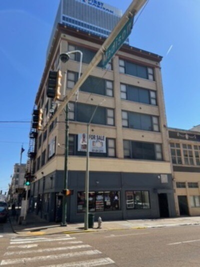 More Photos Of 137-143 Madison Ave, Memphis Storefront Retail Office For Sale